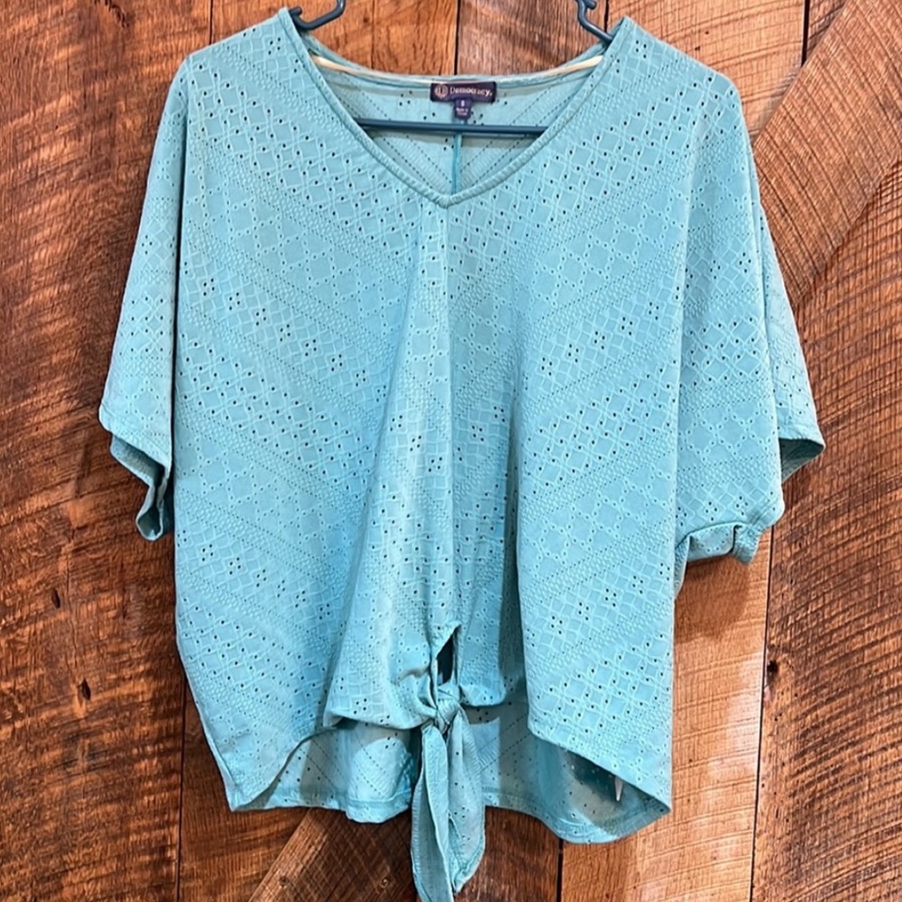 Democracy Womens Front Tie Deep V-Neck Textured Top